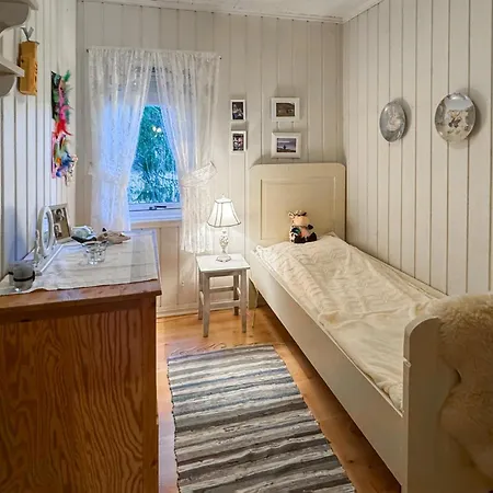 2 Bedroom Cozy In